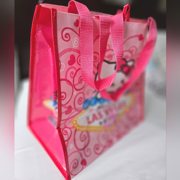 Hello Kitty Las Vegas Tote - Picture 2 of 5